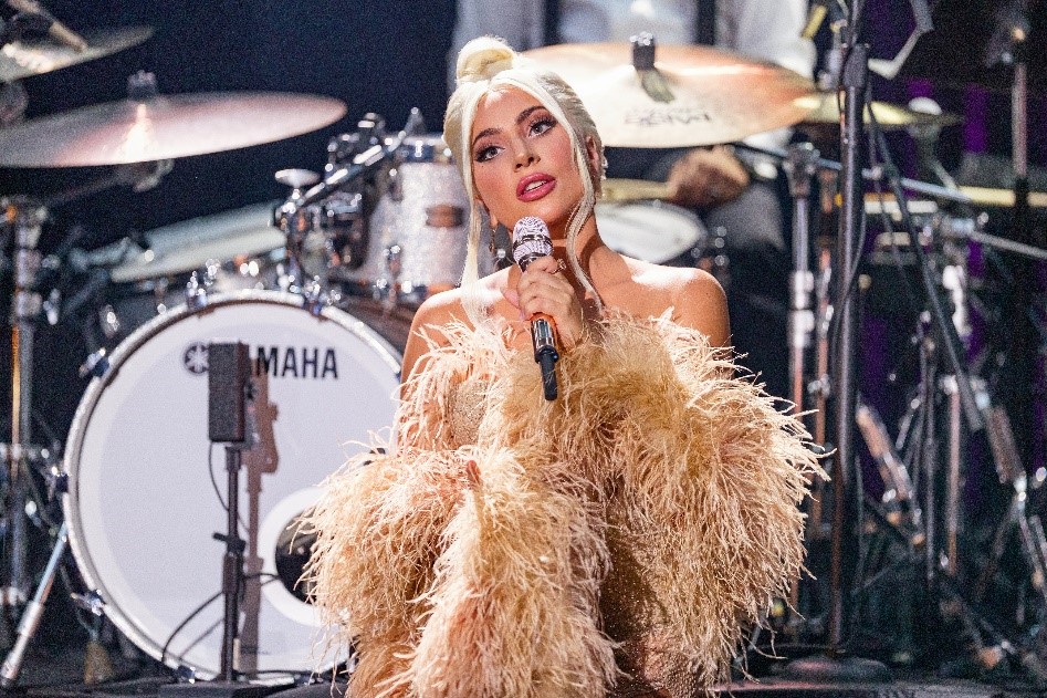 Lada Gaga performing her new album